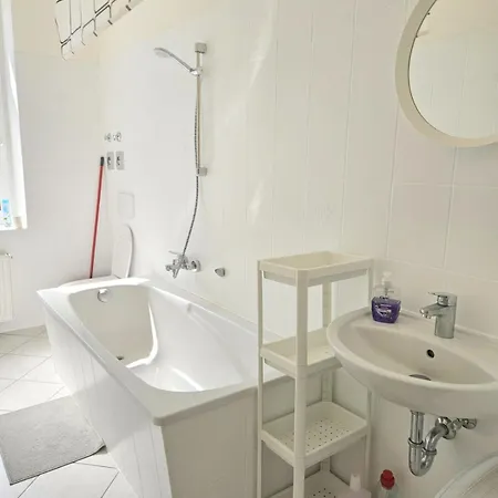 Monteurwohnung 5 アパート *